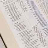 NKJV Comfort Print Reference Bible, Giant Print, Center Column, Burgundy