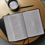 KJV Giant Print Reference Bible, 53,000 Cross References, Black Bonded Leather