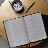 KJV Giant Print Reference Bible, 53,000 Cross References, Black Bonded Leather